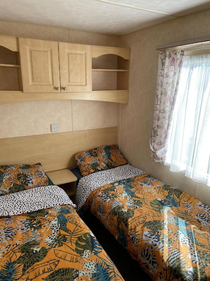 341 Family Caravan At Marine Holiday Park, Sleeps 6 Hotell Rhyl Eksteriør bilde