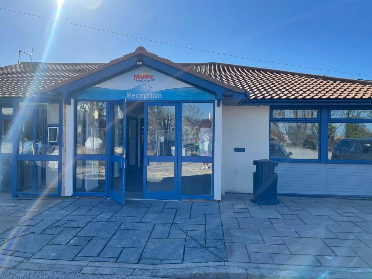 341 Family Caravan At Marine Holiday Park, Sleeps 6 Hotell Rhyl Eksteriør bilde